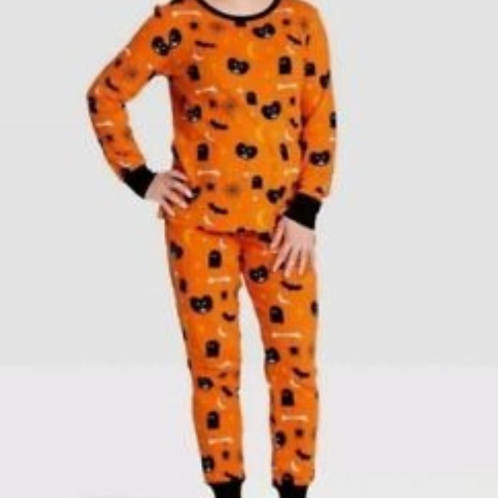 LIKE NEW! Target Orange/Black Vintage Halloween Print Pajama Set